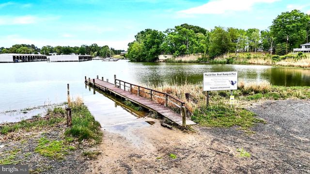 32 PLACID RD, Colonial Beach, VA 22443