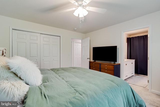 32 PLACID RD, Colonial Beach, VA 22443