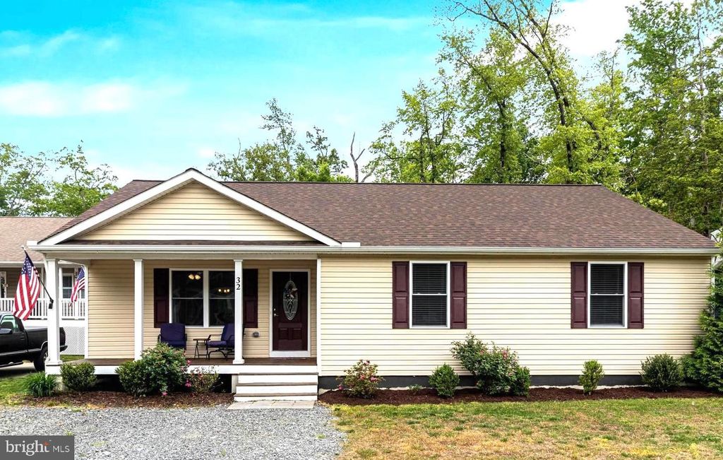 32 PLACID RD, Colonial Beach, VA 22443