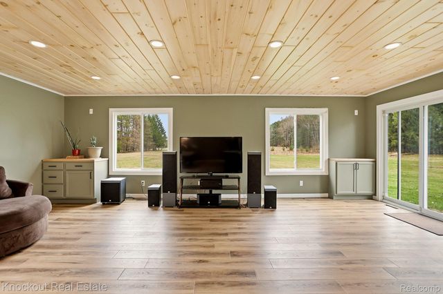 3467 Pebble Creek Drive, Vassar Township, MI 48768