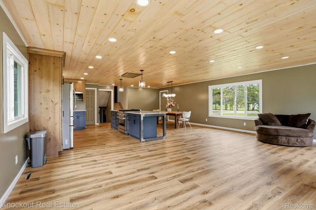 3467 Pebble Creek Drive, Vassar Township, MI 48768