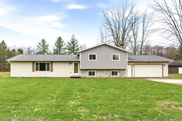3467 Pebble Creek Drive, Vassar Township, MI 48768