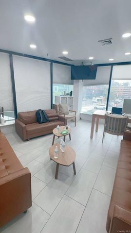 136-40 39th Avenue 202A, Flushing, NY 11354