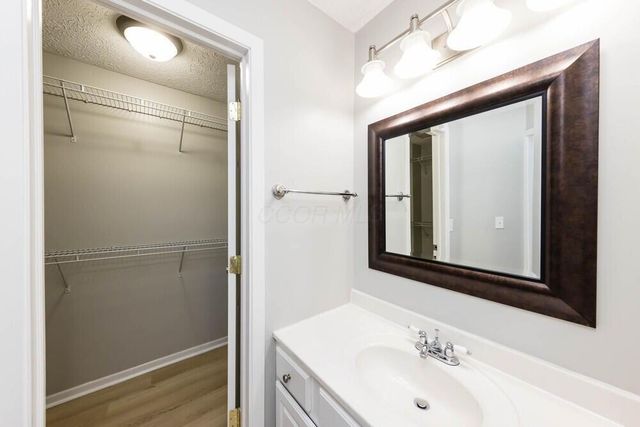 2439 Sutter Parkway, Dublin, OH 43016