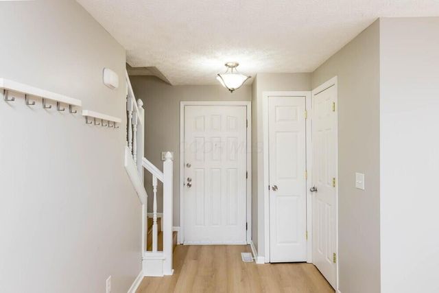 2439 Sutter Parkway, Dublin, OH 43016