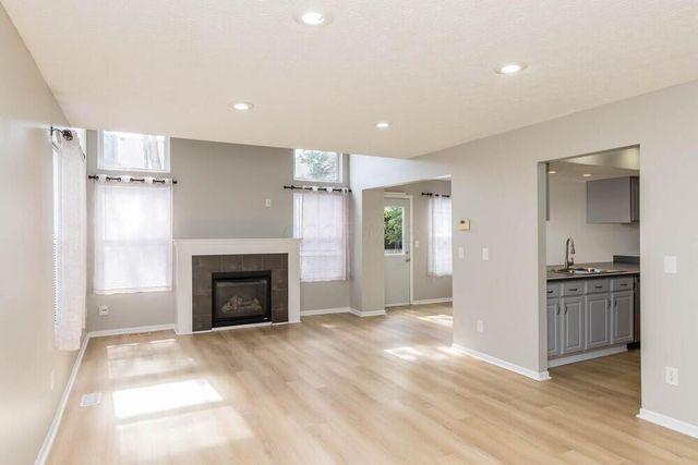 2439 Sutter Parkway, Dublin, OH 43016