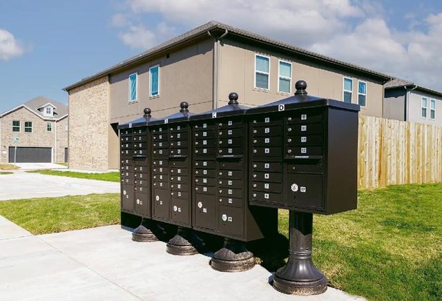 9826 Clifden Street, Rosharon, TX 77583