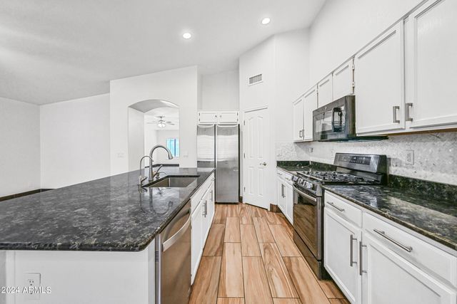 4436 E Mountain Sage Drive, Phoenix, AZ 85044