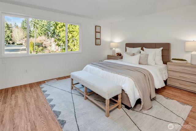 11725 NE 102nd Place, Kirkland, WA 98033