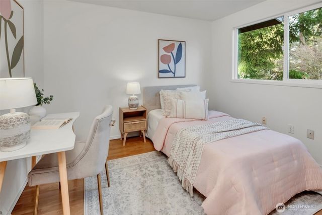 11725 NE 102nd Place, Kirkland, WA 98033