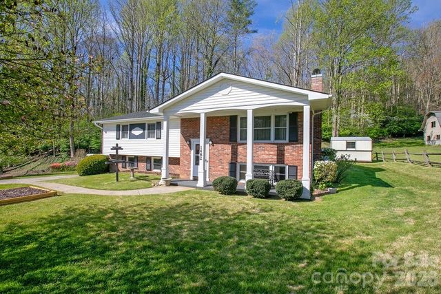 1482 Island Ford Road, Brevard, NC 28712