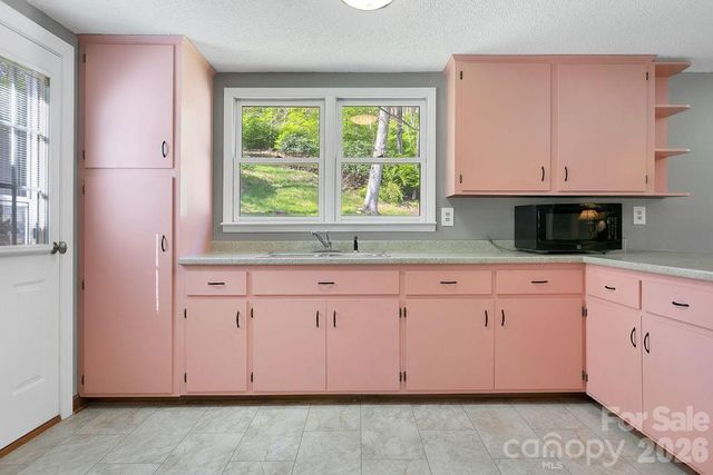 1482 Island Ford Road, Brevard, NC 28712