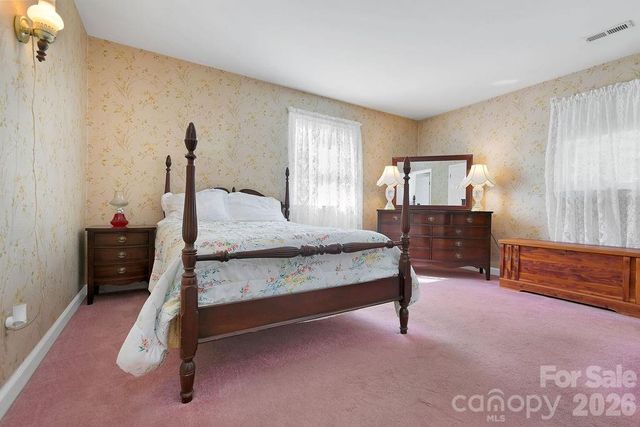 1482 Island Ford Road, Brevard, NC 28712