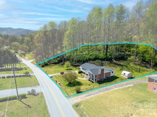 1482 Island Ford Road, Brevard, NC 28712
