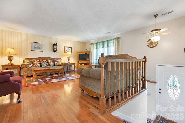 1482 Island Ford Road, Brevard, NC 28712