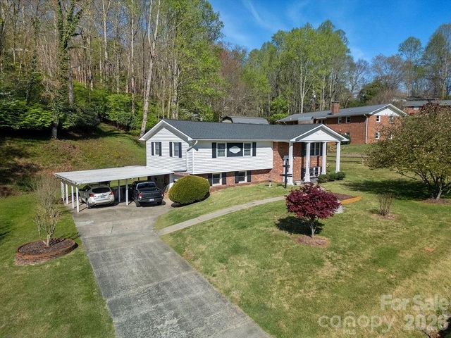 1482 Island Ford Road, Brevard, NC 28712