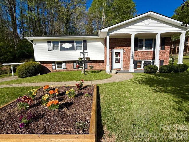 1482 Island Ford Road, Brevard, NC 28712