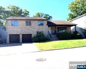 68 Irving Avenue, Englewood Cliffs, NJ 07632
