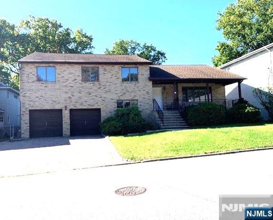 68 Irving Avenue, Englewood Cliffs, NJ 07632