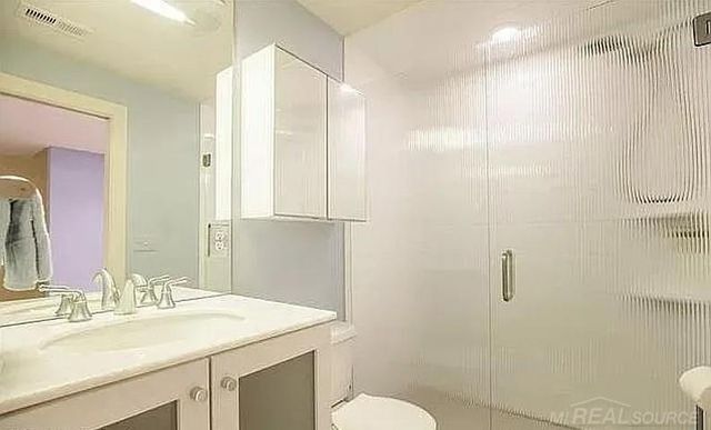 672 W 11 Mile Road, Royal Oak, MI 48067