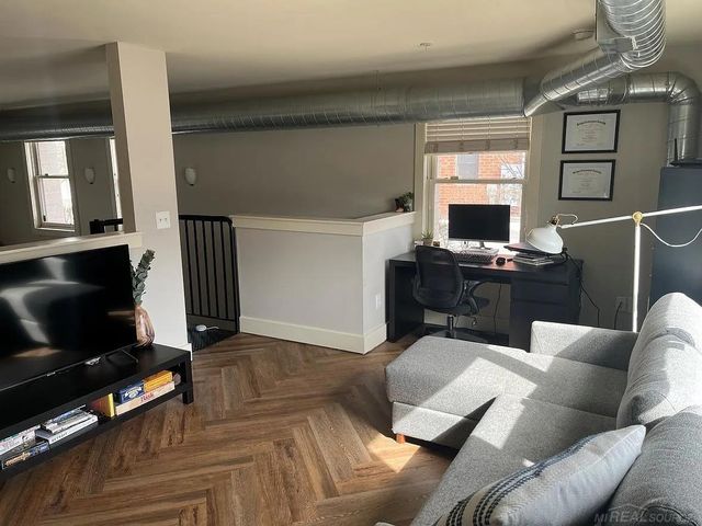 672 W 11 Mile Road, Royal Oak, MI 48067