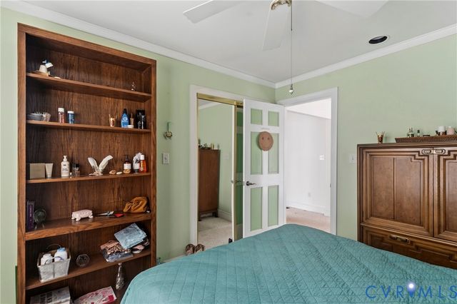 353 Farmers Dell Ln, Deltaville, VA 23043