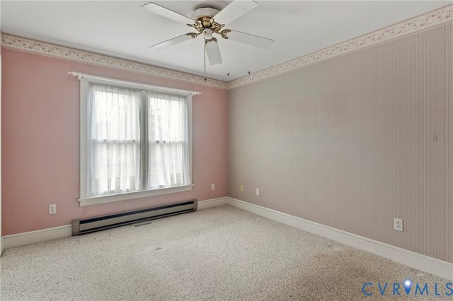 353 Farmers Dell Ln, Deltaville, VA 23043