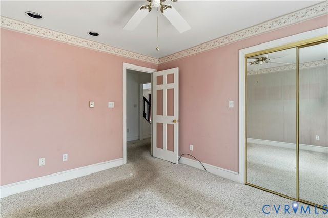 353 Farmers Dell Ln, Deltaville, VA 23043