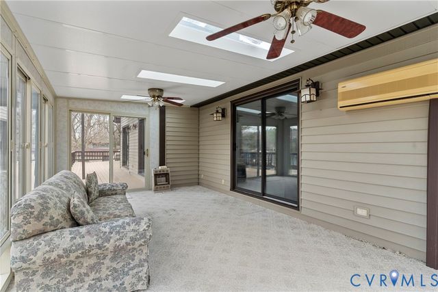 353 Farmers Dell Ln, Deltaville, VA 23043