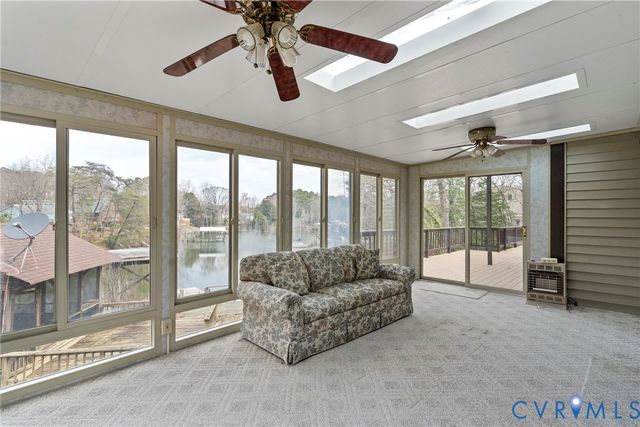 353 Farmers Dell Ln, Deltaville, VA 23043