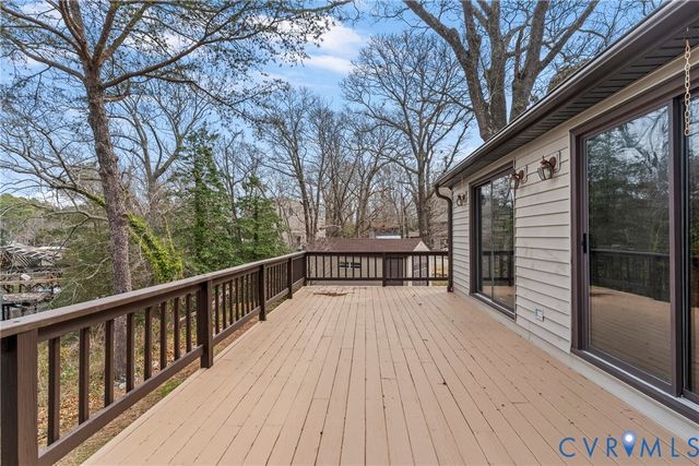 353 Farmers Dell Ln, Deltaville, VA 23043