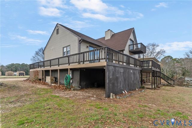 353 Farmers Dell Ln, Deltaville, VA 23043