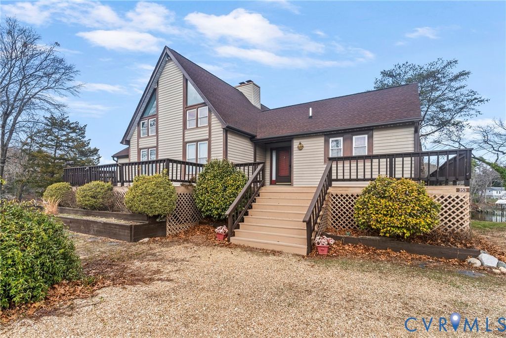 353 Farmers Dell Ln, Deltaville, VA 23043