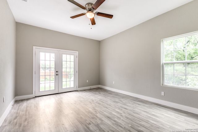 941 W MYRTLE ST, San Antonio, TX 78212