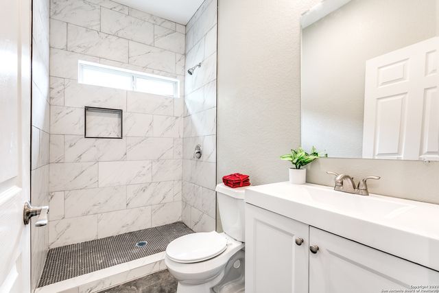 941 W MYRTLE ST, San Antonio, TX 78212