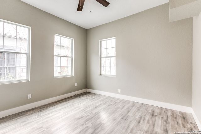 941 W MYRTLE ST, San Antonio, TX 78212