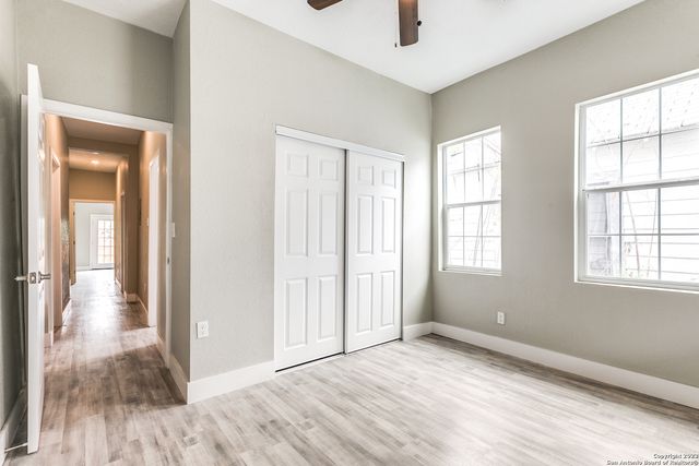 941 W MYRTLE ST, San Antonio, TX 78212