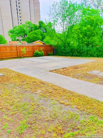 941 W MYRTLE ST, San Antonio, TX 78212
