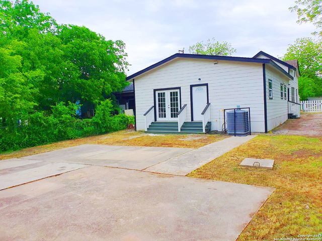 941 W MYRTLE ST, San Antonio, TX 78212