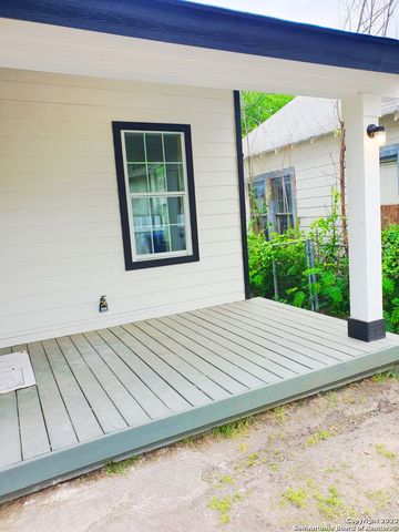 941 W MYRTLE ST, San Antonio, TX 78212