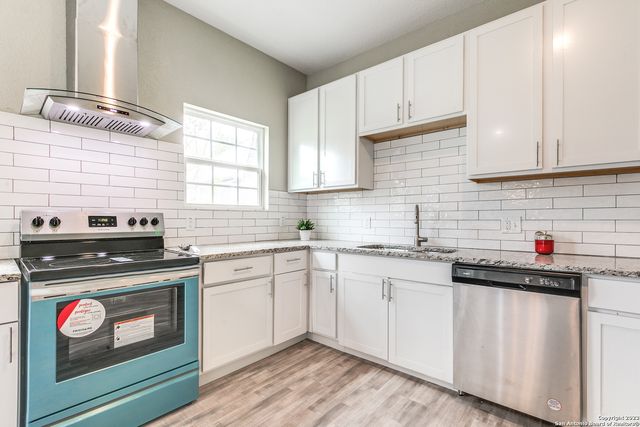 941 W MYRTLE ST, San Antonio, TX 78212