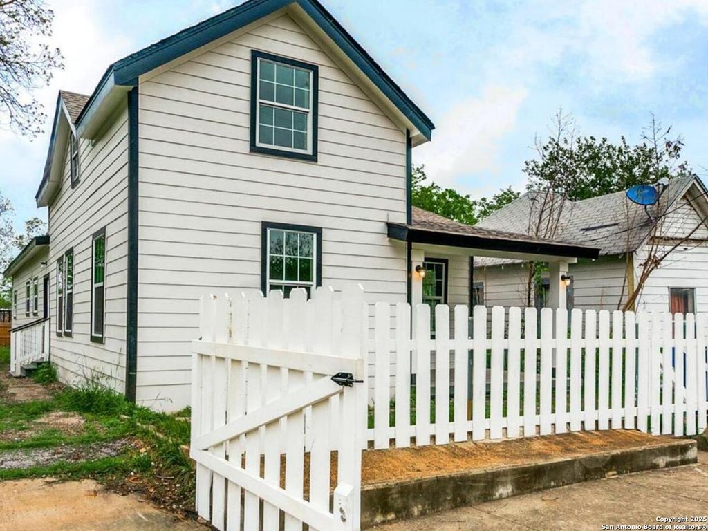 941 W MYRTLE ST, San Antonio, TX 78212