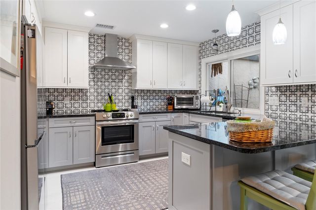 3714 CARROLLBROOK ROAD, Tampa, FL 33618