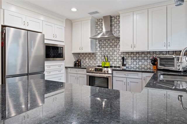 3714 CARROLLBROOK ROAD, Tampa, FL 33618