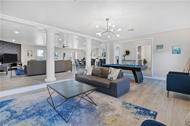 3784 Pama Lane, Las Vegas, NV 89120