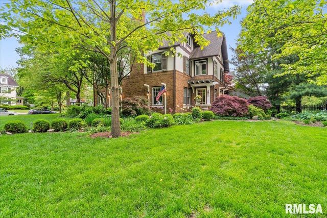 1421 Wiggins Avenue, Springfield, IL 62702