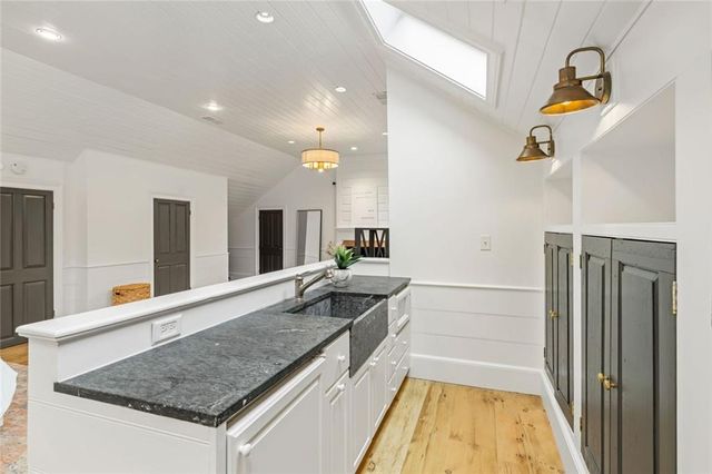 3955 Northside Drive NW, Atlanta, GA 30342