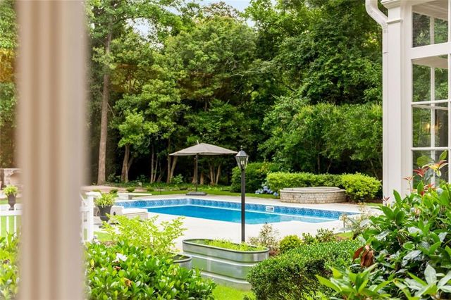 3955 Northside Drive NW, Atlanta, GA 30342