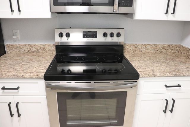 2215 ASHLAND BOULEVARD, Orlando, FL 32808