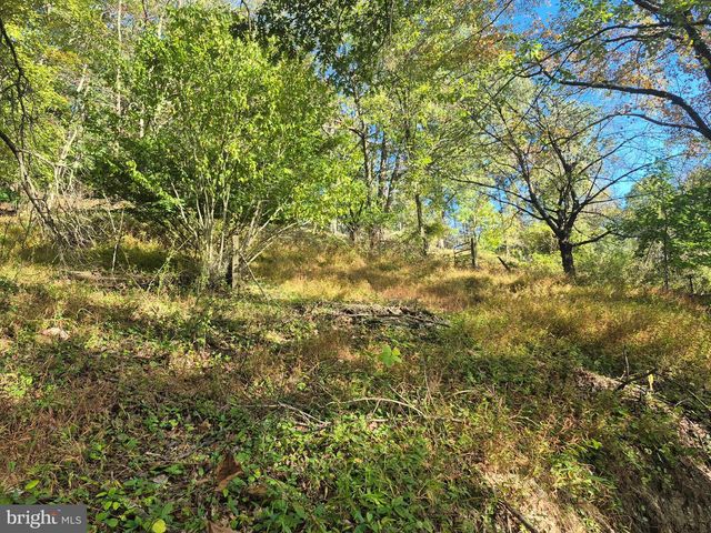 1 MORTONVILLE RD, Coatesville, PA 19320